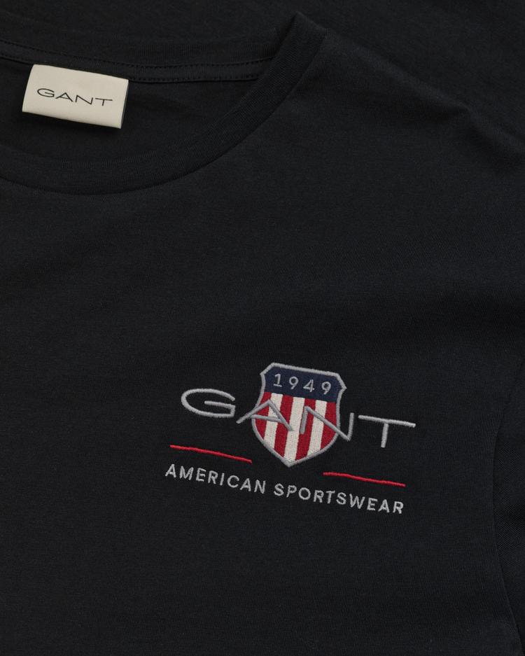GANT T-shirt z haftowanym motywem Archive Shield - 2067004